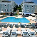 Sunpoint Bodrum فندق غومْبيت